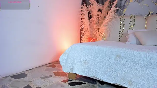 Agathaargent  online show from January 2026 11:48:02 AM