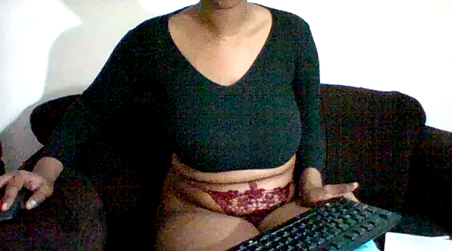 Snapshot of THUEBA17 chatting on January 2025 01:11:01 AM THUEBA17 online show from January 2025 01:11:01 AM