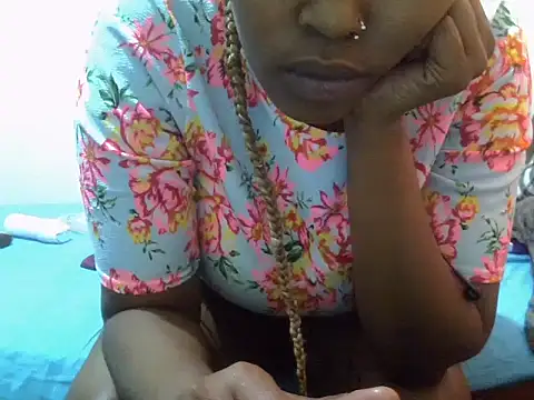 Snapshot of THUEBA17 chatting on October 2025 09:41:02 AM THUEBA17 online show from October 2025 09:41:02 AM