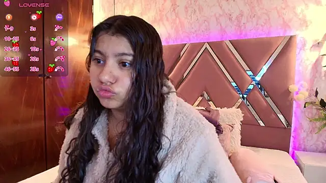 Snapshot of Miaa_Smiith1 chatting on January 2025 12:05:02 PM Miaa Smiith1 online show from January 2025 12:05:02 PM