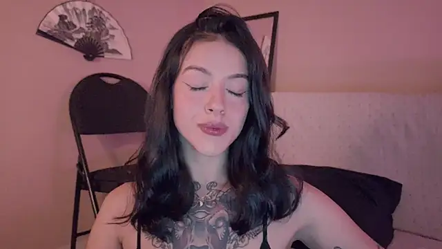 Snapshot of phoenix_xx chatting on July 2026 03:00:02 AM phoenix xx online show from July 2026 03:00:02 AM