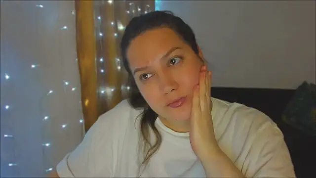 Snapshot of _madalexa_ chatting on September 2025 10:43:02 PM  madalexa  online show from September 2025 10:43:02 PM