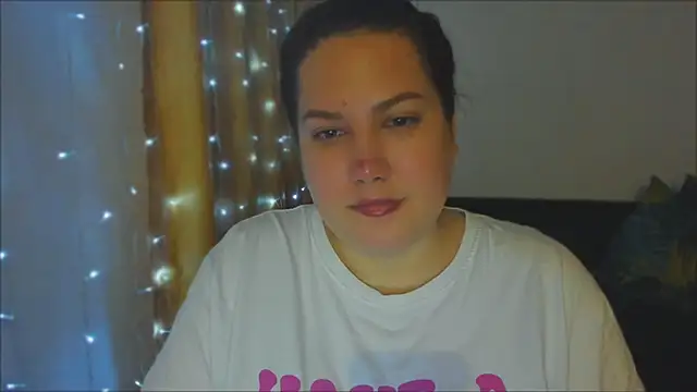 Snapshot of _madalexa_ chatting on October 2025 09:34:01 PM  madalexa  online show from October 2025 09:34:01 PM