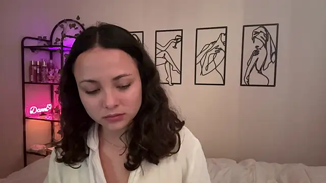 Megan Rodrigo online show from November 2025 07:14:01 PM