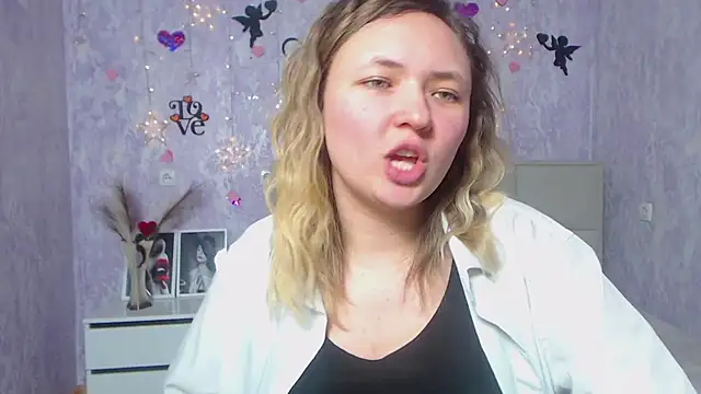 SallyVerda online show from February 2025 01:03:02 AM