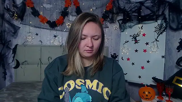 SallyVerda online show from October 2025 05:13:02 PM