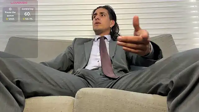 Tom blunt96 online show from February 2025 07:20:02 PM