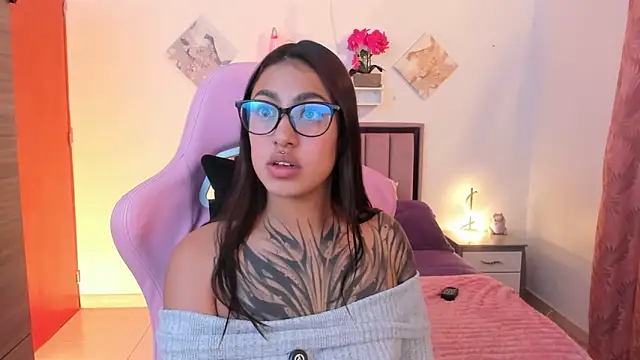 Snapshot of Kayla_foxxy chatting on June 2026 11:17:02 PM Kayla foxxy online show from June 2026 11:17:02 PM