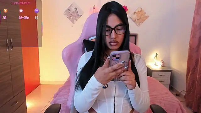 Snapshot of Kayla_foxxy chatting on July 2026 11:11:02 PM Kayla foxxy online show from July 2026 11:11:02 PM