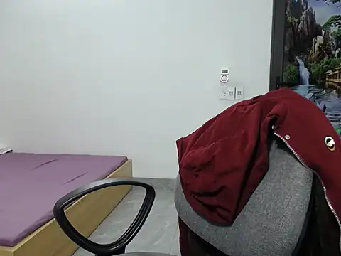 Love bug15 online show from December 2024 12:09:01 AM