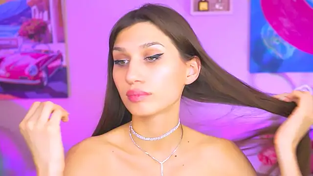 Snapshot of MollyPerry chatting on December 2024 10:19:01 PM MollyPerry online show from December 2024 10:19:01 PM