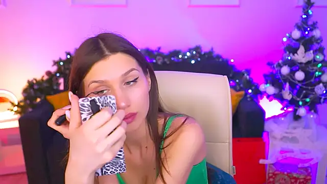 Snapshot of MollyPerry chatting on December 2024 04:09:02 PM MollyPerry online show from December 2024 04:09:02 PM