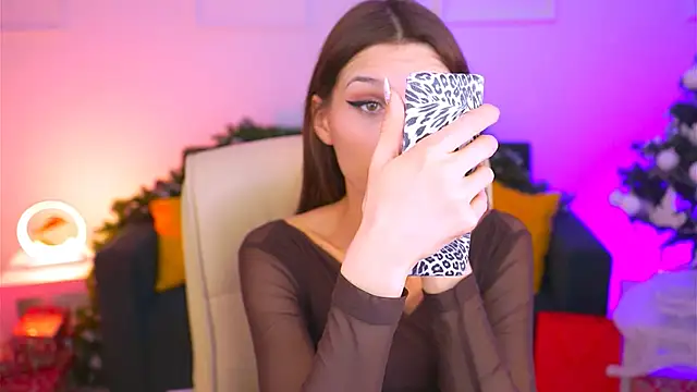 Snapshot of MollyPerry chatting on January 2025 04:08:02 PM MollyPerry online show from January 2025 04:08:02 PM