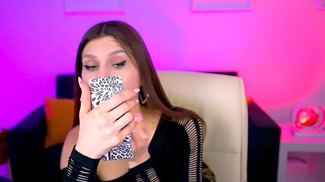 Snapshot of MollyPerry chatting on March 2025 04:21:02 PM MollyPerry online show from March 2025 04:21:02 PM