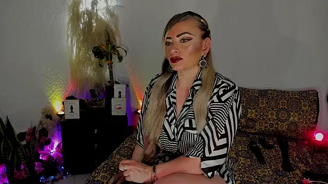 Jeanineescott online show from September 2025 06:46:01 AM