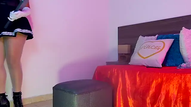 Mila cams1  online show from November 2025 06:42:02 PM