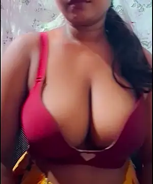 Snapshot of SLteena chatting on May 2026 03:13:02 AM SLteena online show from May 2026 03:13:02 AM