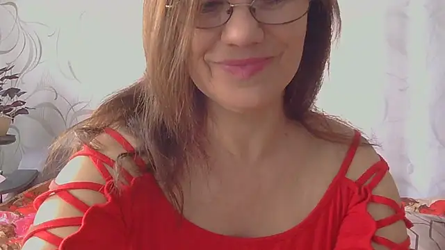 Snapshot of KittyyLaBeauty chatting on March 2025 06:47:01 AM KittyyLaBeauty online show from March 2025 06:47:01 AM