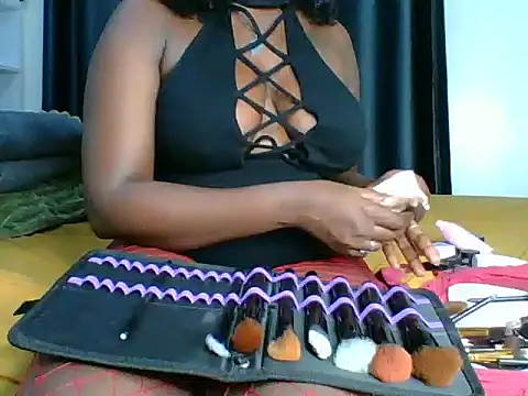 Snapshot of Switmelanin chatting on May 2026 07:21:01 PM Switmelanin online show from May 2026 07:21:01 PM