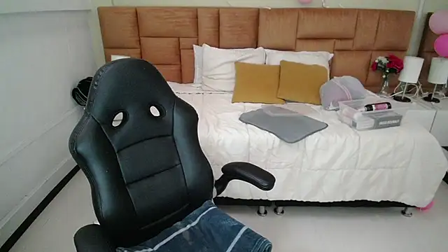  Natalie18 online show from February 2025 10:21:02 PM