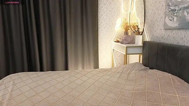 YourSweetDream  online show from October 2025 08:24:02 AM