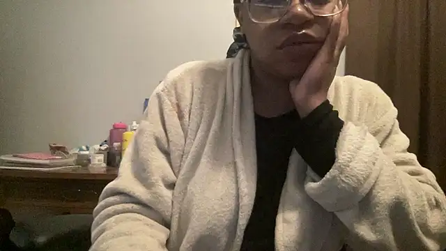 MommyConfident online show from January 2026 01:57:01 PM