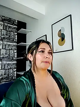 Devil Sara online show from February 2025 10:43:01 PM