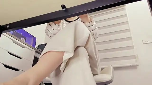 Alisa Hotfeeling online show from December 2025 10:07:01 PM