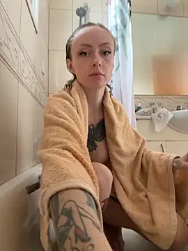 haileyhope  online show from November 2025 09:45:01 AM