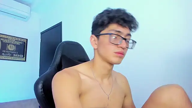 TylerWhite  online show from February 2025 09:35:02 AM