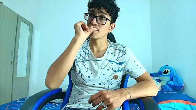 TylerWhite  online show from March 2025 03:20:01 AM