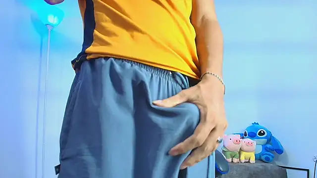 TylerWhite  online show from September 2025 03:52:01 AM