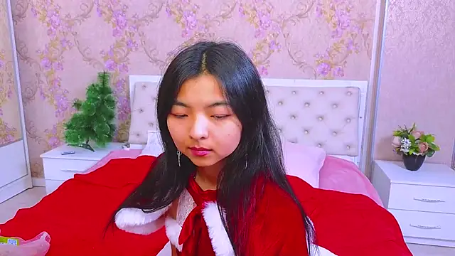 Shy Kira online show from December 2024 06:45:01 PM