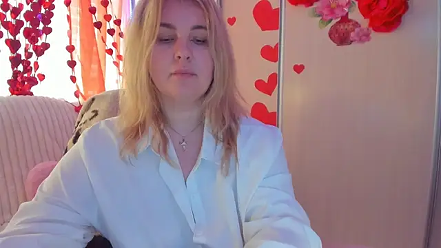 CoraSwon online show from February 2025 10:58:01 AM