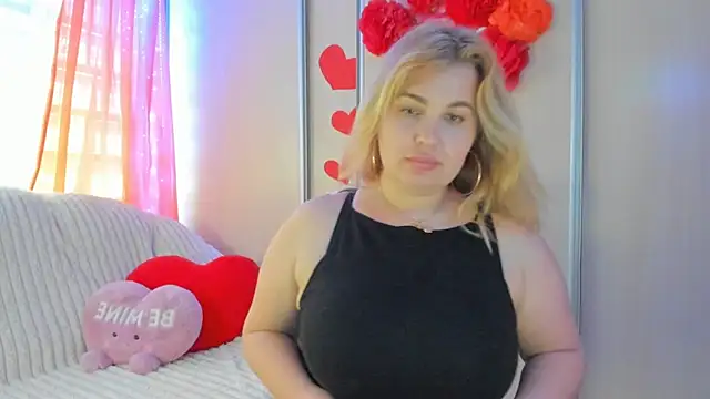 CoraSwon online show from March 2025 02:23:01 PM