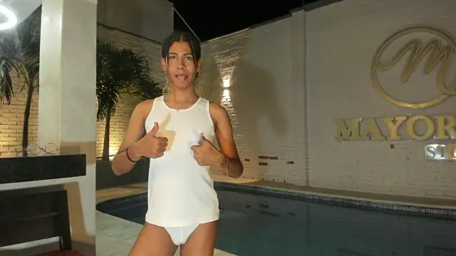 Maxim-Walker online show from November 2025 03:09:02 AM