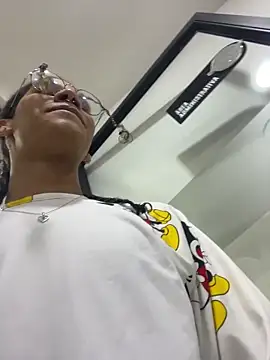 Maxim-Walker online show from November 2025 02:47:02 AM