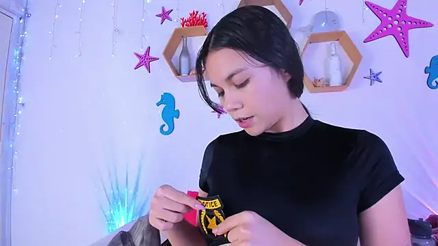 Emiily Parkerr online show from October 2025 03:06:01 AM