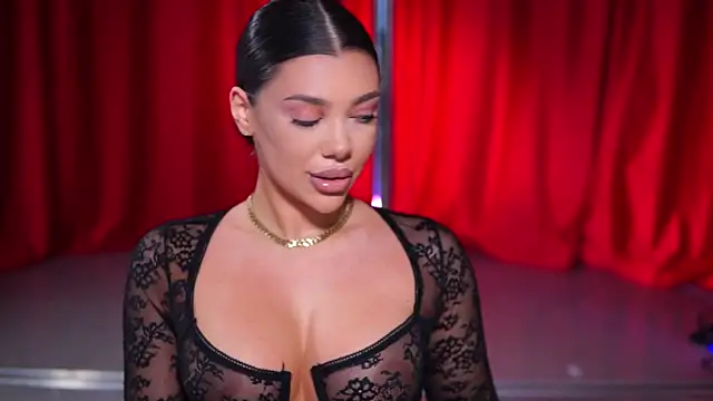 Snapshot of NatyDesiree chatting on January 2025 07:17:01 PM NatyDesiree online show from January 2025 07:17:01 PM