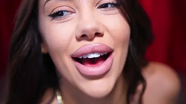 Snapshot of NatyDesiree chatting on January 2025 10:57:01 PM NatyDesiree online show from January 2025 10:57:01 PM