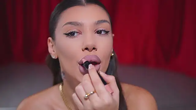 Snapshot of NatyDesiree chatting on January 2025 07:53:02 PM NatyDesiree online show from January 2025 07:53:02 PM