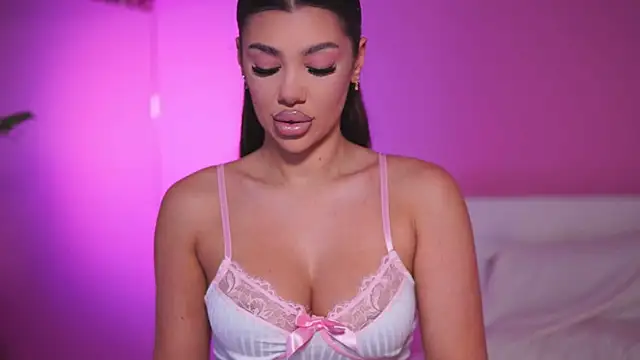 Snapshot of NatyDesiree chatting on February 2025 05:08:01 AM NatyDesiree online show from February 2025 05:08:01 AM