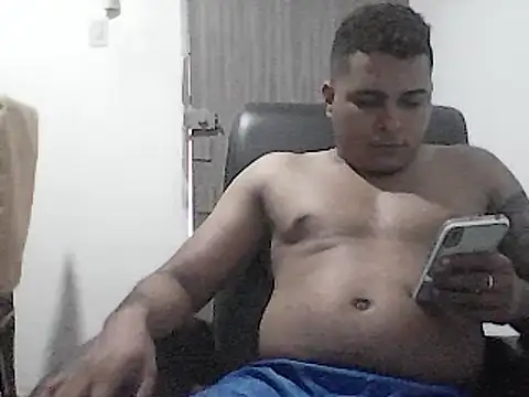 SaucyAffair0 online show from March 2025 04:55:01 PM