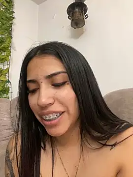 SaritaHot 69 online show from December 2024 07:05:02 PM