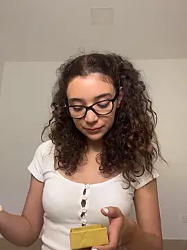 uniquerossie online show from December 2025 08:12:01 AM