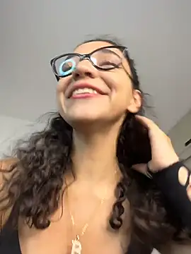 uniquerossie online show from February 2026 07:26:01 AM