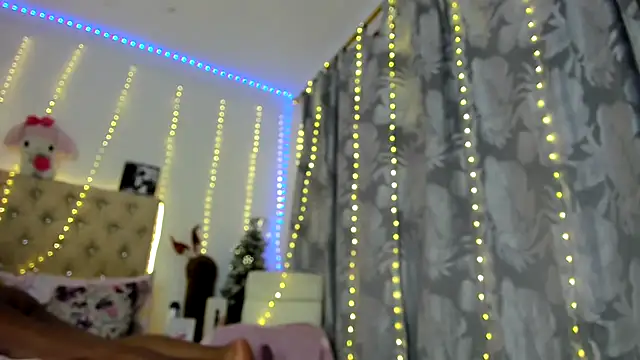 shantallhotxx online show from December 2025 04:55:02 PM