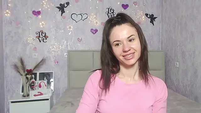 Snapshot of KaraCriegs chatting on February 2025 12:35:02 AM KaraCriegs online show from February 2025 12:35:02 AM