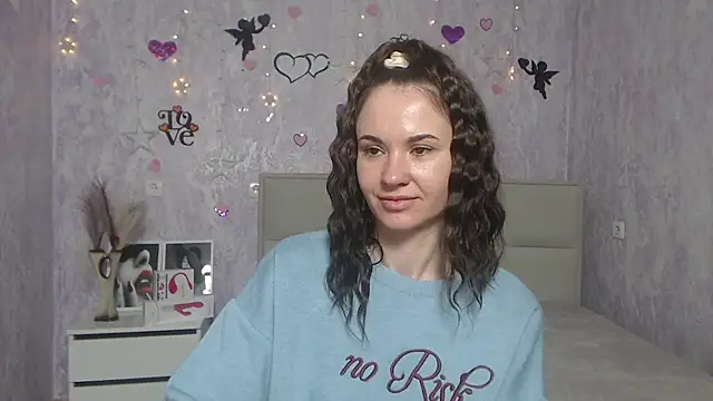 Snapshot of KaraCriegs chatting on March 2025 10:21:02 PM KaraCriegs online show from March 2025 10:21:02 PM