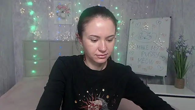 Snapshot of KaraCriegs chatting on September 2025 05:29:02 PM KaraCriegs online show from September 2025 05:29:02 PM
